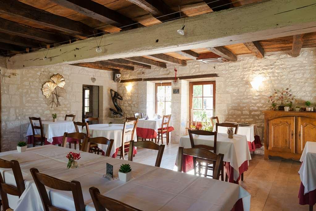 Le Pigeonnier Du Perron Hotel Availles Restaurante foto
