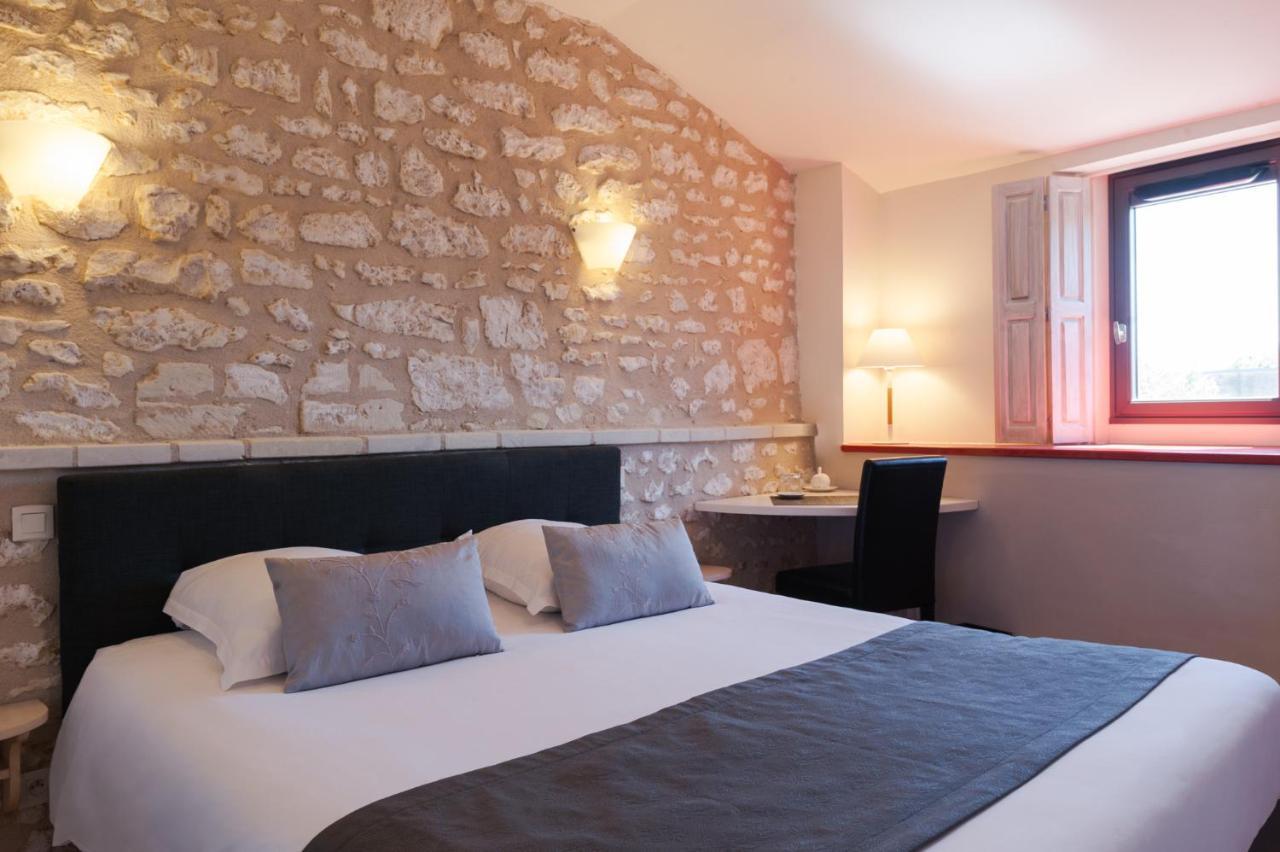 Le Pigeonnier Du Perron Hotel Availles Exterior foto