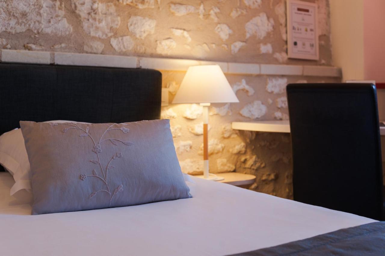 Le Pigeonnier Du Perron Hotel Availles Exterior foto