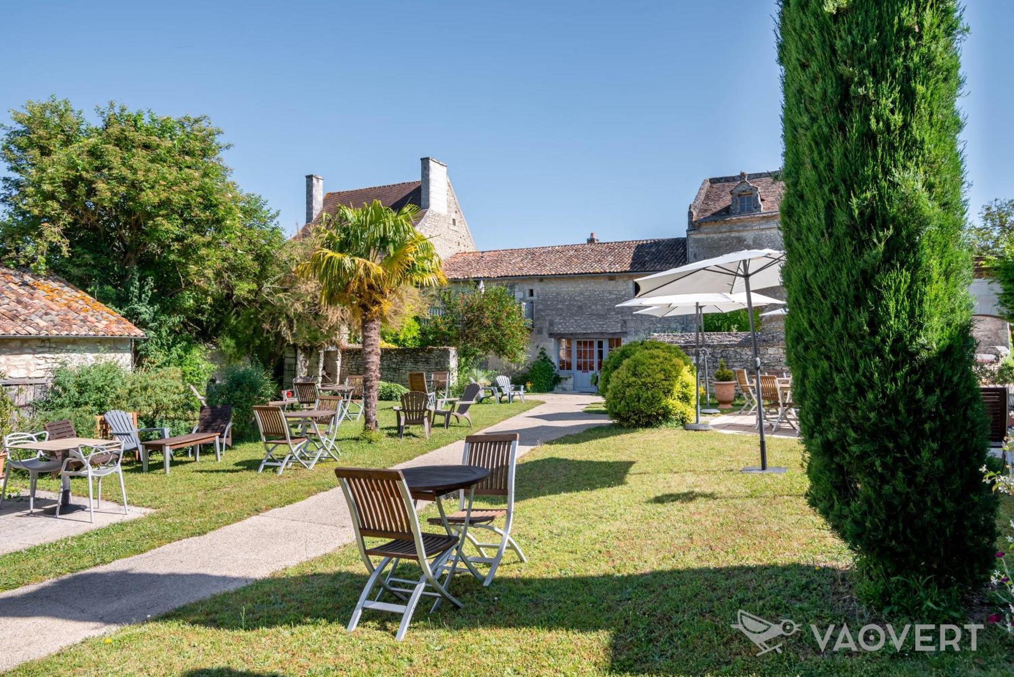 Le Pigeonnier Du Perron Hotel Availles Exterior foto