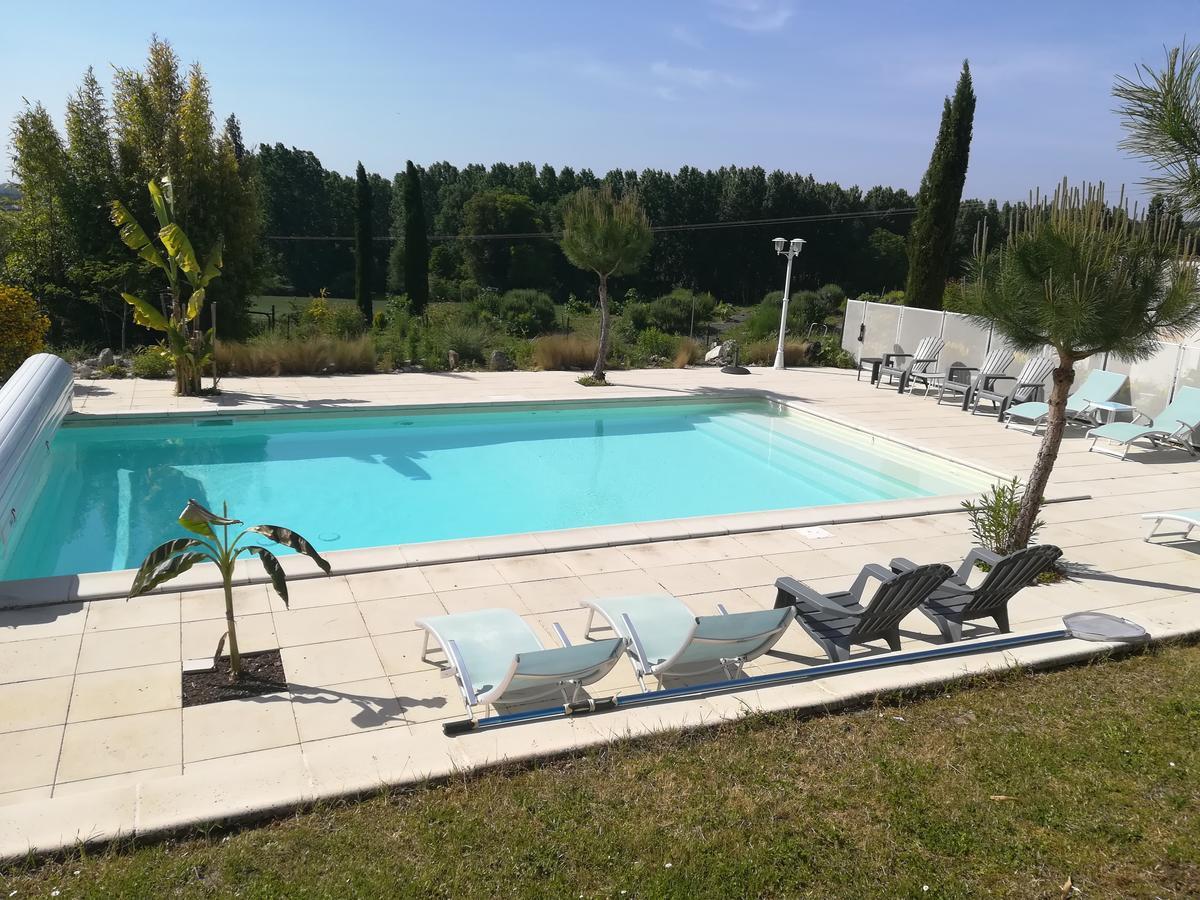 Le Pigeonnier Du Perron Hotel Availles Exterior foto