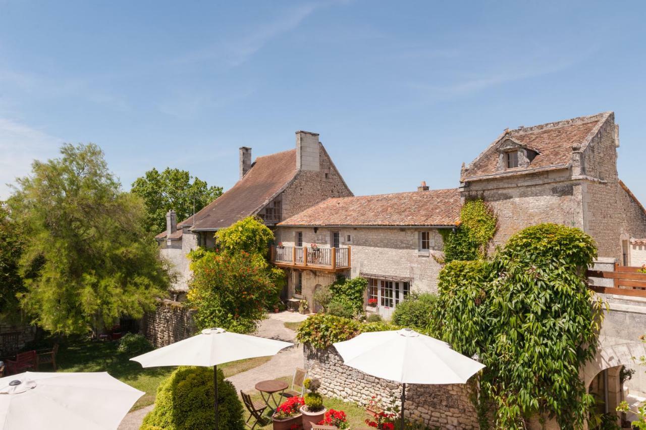 Le Pigeonnier Du Perron Hotel Availles Exterior foto