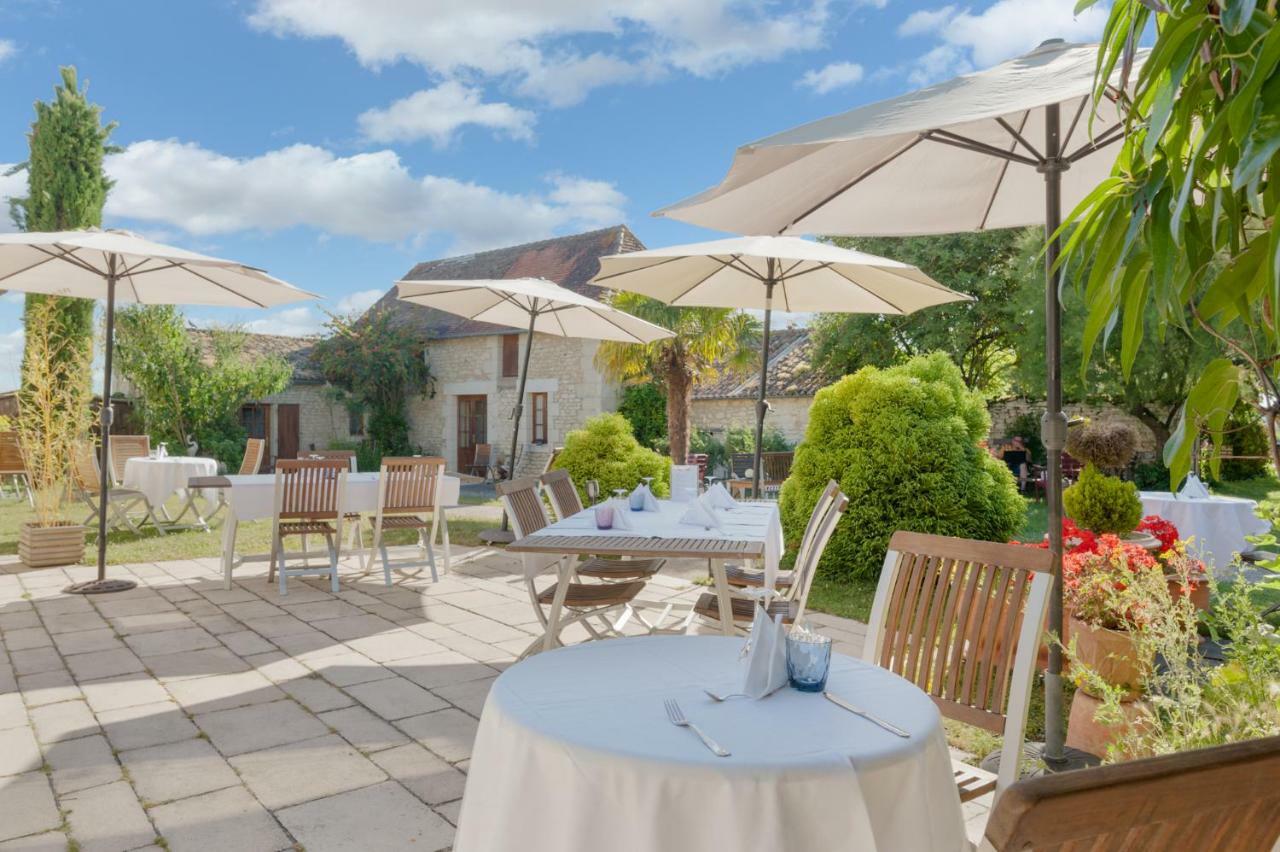 Le Pigeonnier Du Perron Hotel Availles Exterior foto
